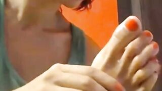 Foot Fetish Webcam Show with Amateur Babe