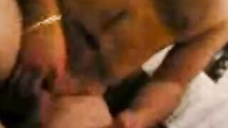 Amerikanisch-Schweizer MILF gefingert und hart gefickt