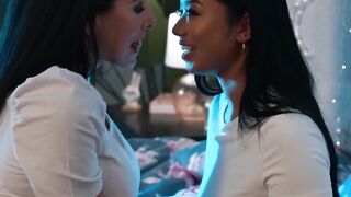 Reagan Foxx fills stepdaughter Gia DiBellas wet fantasy pussy
