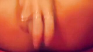 Amateur Girl Squirts on Webcam