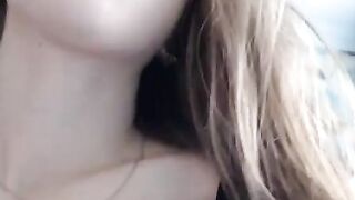 Webcam Girl Gives a Steamy Blowjob