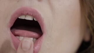 Hung dudes cum drips from Valentina La Piedras stretched ass
