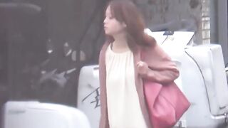 Hidden cam records Asian ladies in a wide pissing stance