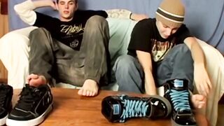 Hot Cain and Blinx play with feet before shared wanking
