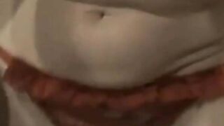 Svensk sötnos Ammande orgasm under analmassage av pojkvän