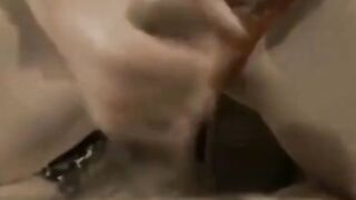 Svensk sötnos Ammande orgasm under analmassage av pojkvän