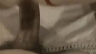 Svensk sötnos Ammande orgasm under analmassage av pojkvän