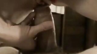 Svensk sötnos Ammande orgasm under analmassage av pojkvän