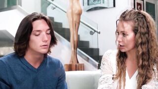 Chloe Rose and Nicole Aniston's pussy licking foursome