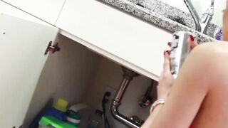 Busty Venus Luxx and TS friend drizzle cum on the dinner plate