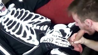 Luke Hudson bounces on Zack Graysons hard cock with pussy