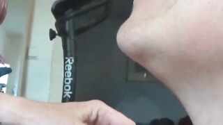 Deutscher Amateur Blowjob mit Sperma in den Mund