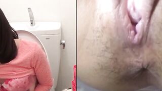 Asian gal pauses shopping to finger herself to squirt