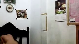 Indonesian Babe Orgasms on Fucking Machine