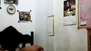 Indonesian Babe Orgasms on Fucking Machine