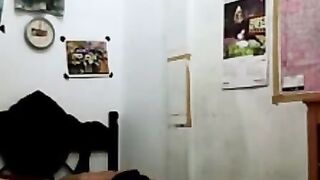 Indonesian Babe Orgasms on Fucking Machine