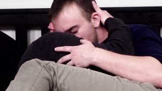 Chad Taylor slides boner deep into FTM Luke Hudsons slit