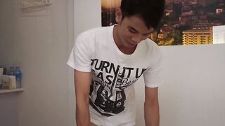 Hot throat worship leads to amazing raw twink pounding