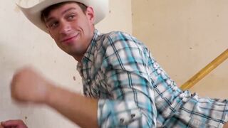 Michael Del Ray moans through expert rimjob service