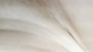Deutsche Herrin wird in die Muschi gespritzt – Orgasmus für Hamster
