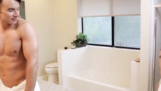 Muscle hunks trade rimjobs before bathroom stall breeding