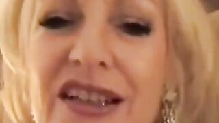 Reicher deutscher GILF-Hotel-Hookup mit einem Gigolo