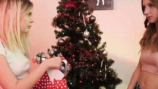 Brunette lesbian facesitting bff and squirting on her mouth
