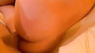 Deutsches Amateur Babe POV im Hotelzimmer