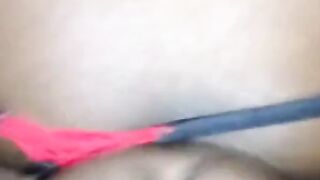Gros Cul Blackette : Fessier rebondi en string