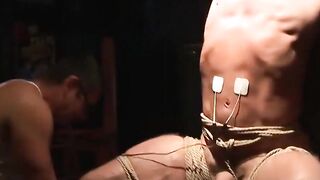 MuscleJockBound.com - Mulengro zaps Derek Pain with electrodes