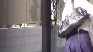 Huge flows of warm urine from Asian girls clueless of filming