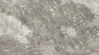 Huge flows of warm urine from Asian girls clueless of filming