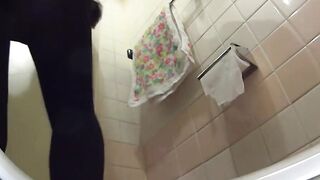 Spycam captures three tasty pussies releasing hot piss