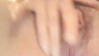 Creamy Amateur Girl Masturbates on Webcam