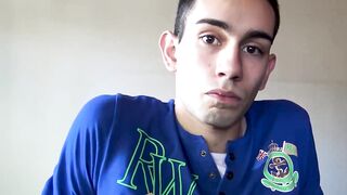 Slim Gastowix and horny Mauricio fuck bareback until they cum