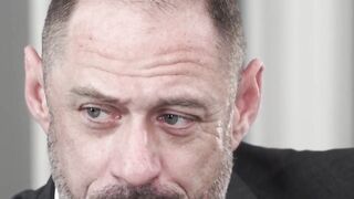 Casey Everett spreads his ass for daddy DArclytes raw thrusts