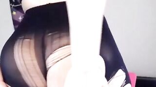 Big Ass Babe Shakes and Plays with her Ass