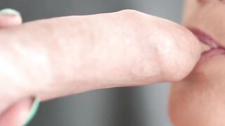 Blowjob mit unbeschnittener Vorhaut - Zungenspiel
