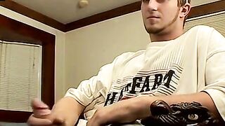 Str8Thugs.com - Straight thug enjoys a relaxing masturbation session with a wild cum