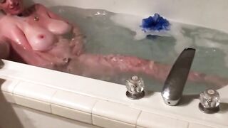Busty Milf Boltongirl Pleasures Herself in the Tub