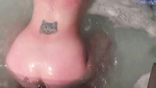 Busty Milf Boltongirl Pleasures Herself in the Tub