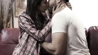 Gianna Dior enjoys deep fuck session with muscular hung dude