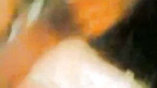 Sri Lankan Girl Gives a Handjob