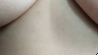 Amateur mit großen Nippeln vom Nachbarn gefickt
