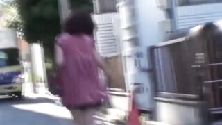 Stealth footage of Asian girls hasty bladder emptying dash