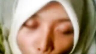 Arab Asian Babe Gives Head Hoe 2