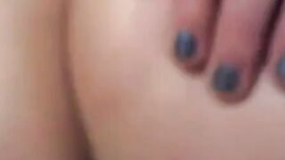 Big-Ass Webcam Girl Spreads Her Asshole Up Close