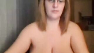 Amateur Camgirl with Huge Natural Tits!