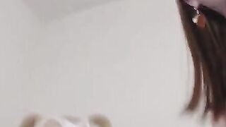 Lesbian Amateurs Orgasm on Webcam