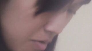 Voyeur cam records a Japanese babe shaving her bush